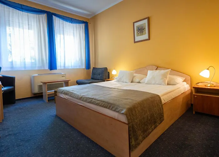 Tuenderpart Vendeghaz Konukevi 3*